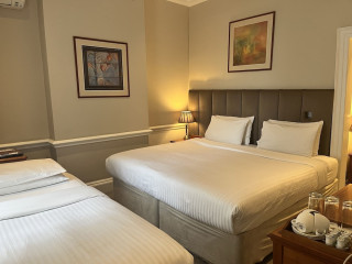 STAUNTON HOTEL