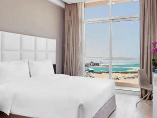 Staybridge Suites - Doha Lusail