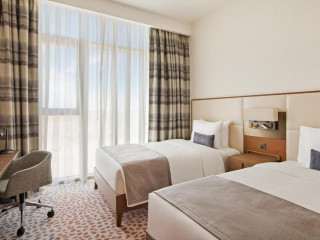 Staybridge Suites Dubai Al Maktoum Airport