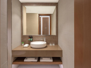 Staybridge Suites Dubai Business Bay by IHG
