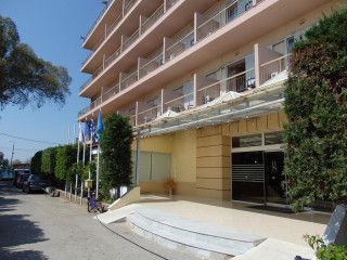 Stefania Beach Hotel 