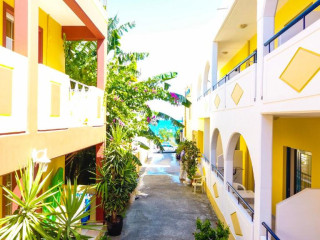 Zeus Paradise Beach Hotel