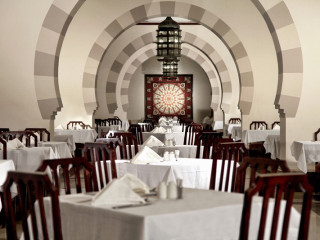 WINSLOW ELEGANCE APARTMENTS