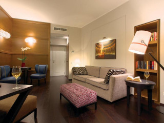 Stendhal Luxury Suites