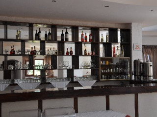 Stork Hotel