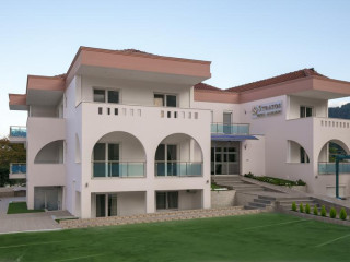 Stratos Deluxe Apartments