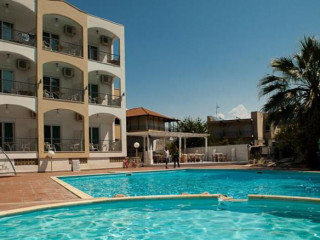 Stravros Rendina Beach Hotel