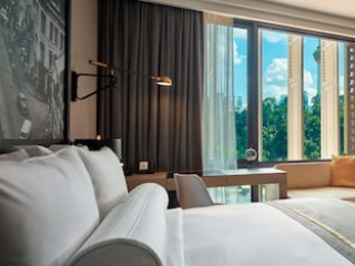 STRIPES KUALA LUMPUR, AUTOGRAPH COLLECTION