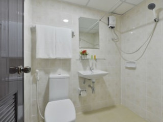 STUDIO RESIDENCE SUKHUMVIT 71 (SHA)