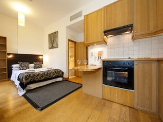 STUDIOS 2 LET SERVICED APARTMENTS - CARTWRIGHT GARDENS