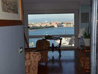 SUITE 52