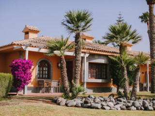 SUITES AND VILLAS BY DUNAS