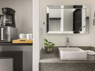 SUITES MALECON CANCUN TORRE VANCOUVER