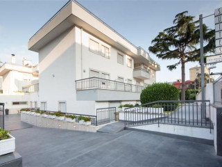 SUITES & RESIDENCE HOTEL