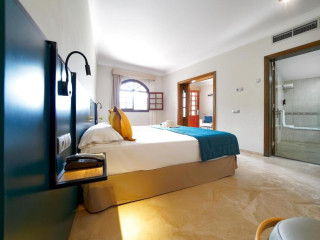 SUITES & VILLAS BY DUNAS