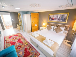SULTANS ROYAL