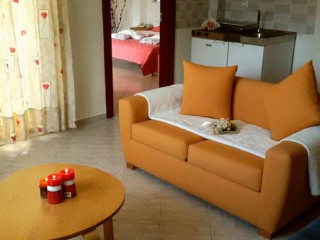 SUMMER DREAM HOTEL
