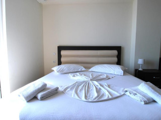 Summer Dream Hotel