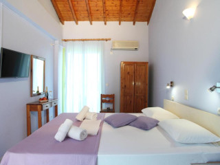 Summer House Luisa