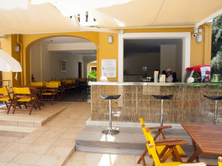 Summertime Inn
