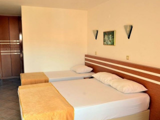 IRINI APARTMENTS