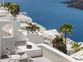 Sun Rocks Boutique Hotel