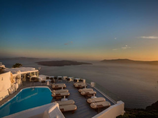 Sun Rocks Luxury Suites