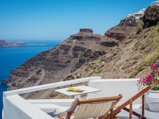 Sun Rocks Luxury Suites