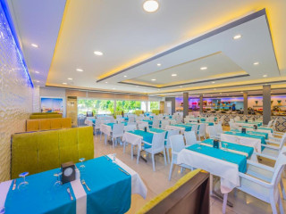MERCURE LARNACA BEACH RESORT