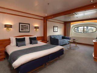 Sunborn London