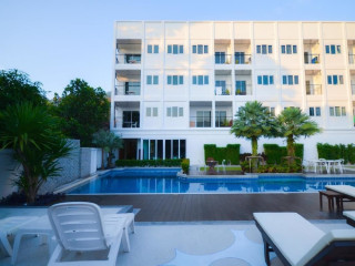 Sungthong Kamala Beach Resort