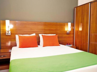 SUNLIGHT GARDEN HOTEL