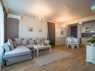 SUNNY CASTLE HOTEL