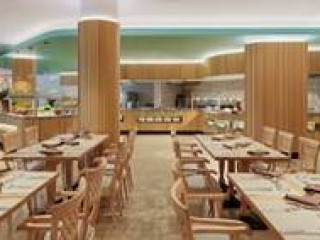 SUNNY DAYS EL PALACIO