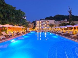 Sunny Days Hotel & Resort