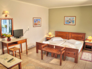 Sunny Garden Studios