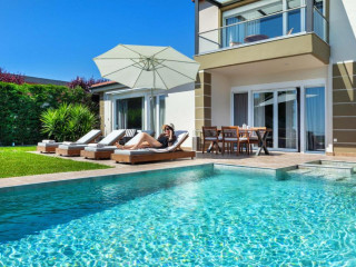 SUNNY VILLAS RESORT & SPA