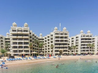 Latanya Park Resort