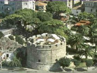 Sunrise Hotel Cameria