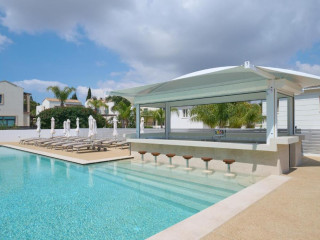 Sunrise Oasis Hotel