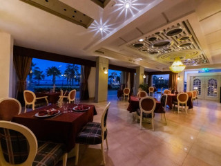 MAR n MAR Crown Hotel & Suites