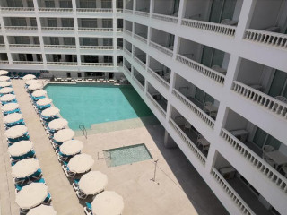 SUNRISE SELECT ROYAL MAKADI AQUA RESORT