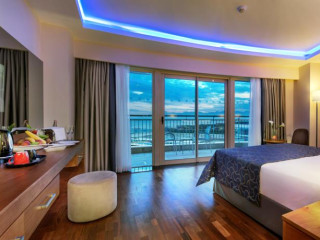 Sunrise Tucana - Grand Select