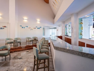 SUNSET MARINA RESORT AND YACHT CLUB