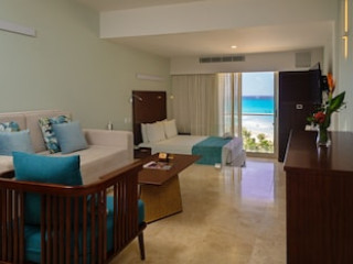 SUNSET ROYAL BEACH RESORT