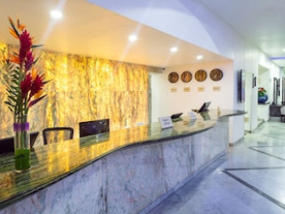 SUNSET ROYAL BEACH RESORT