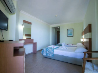 SUNSTAR BEACH HOTEL
