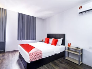 OYO 251 INTIME HOTEL