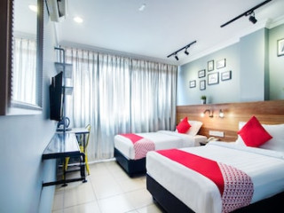 SUPER OYO 761 CITY HOTEL