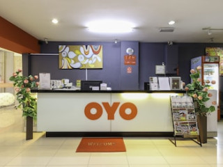 SUPER OYO 761 CITY HOTEL